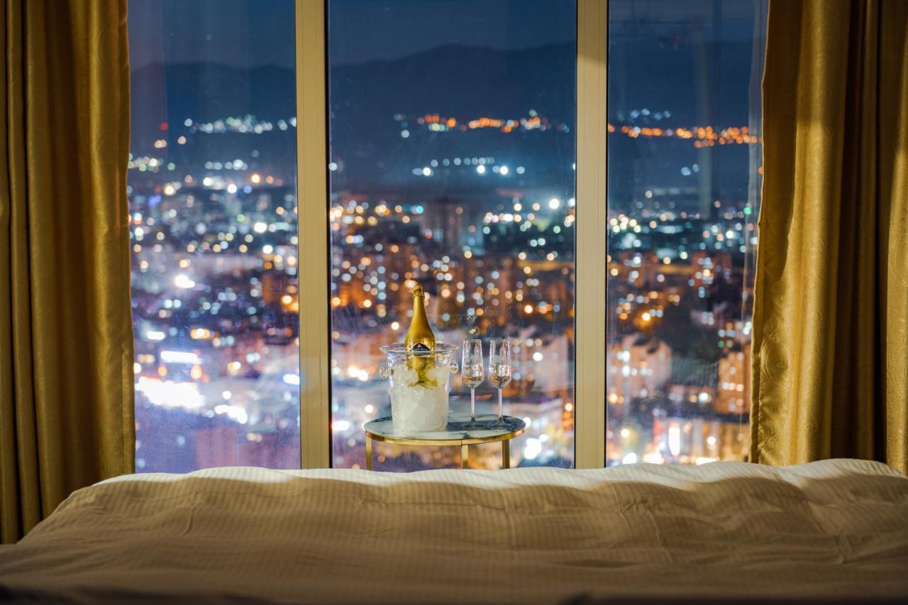 Апартаменти Sky Deluxe 3 Fitness & Spa Скоп'є Екстер'єр фото